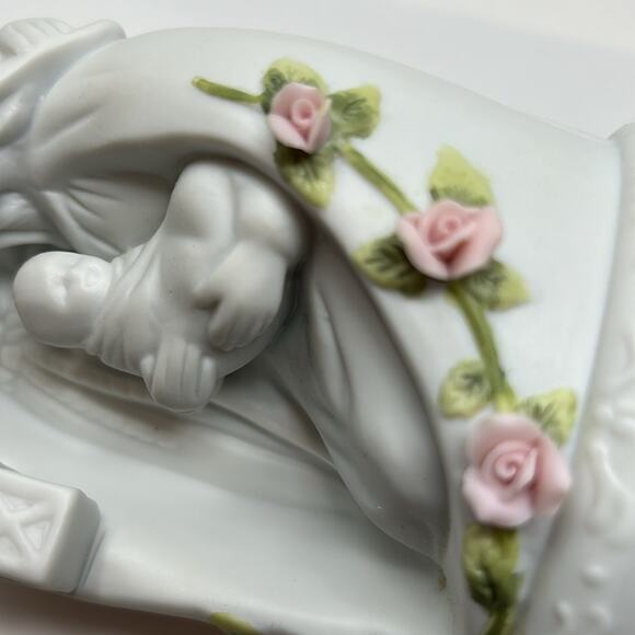 Touch Of Rose" By Roman Holy Family Bisque Music Box Light Porcelain - Picture 9 of 13